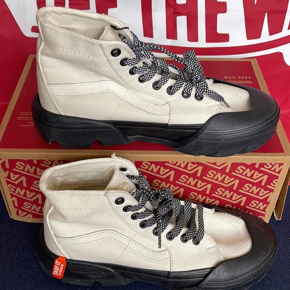 Vans Sk8-Hi Tapered
Heavy Canvas Marshmallow/
VNOA7Q5TKIG
WMNS sneakers - Picture 2 of 16